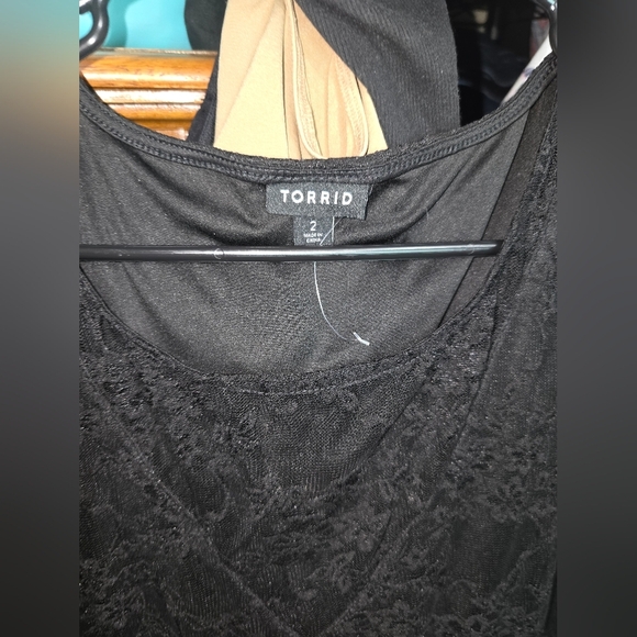 NWOT TORRID 2X Babydoll Stretch Lace Cold Shoulder Top - Picture 4 of 5